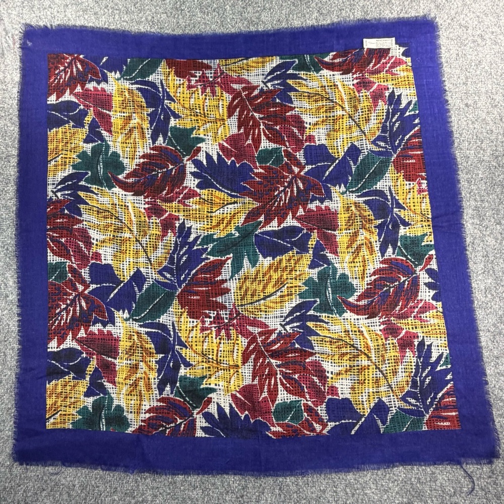 Vintage Oscar de la Renta for  Accessory Street Leaf Print Scarf